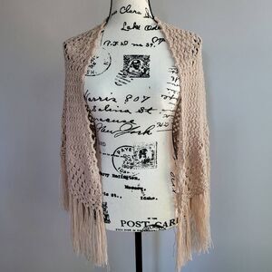 Vintage beige open knit shawl with tassels boho western‎ indie witchy spiritual